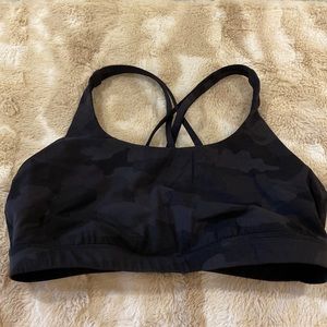 Lululemon black camo sports bra size 10